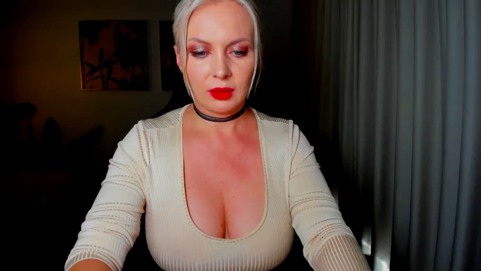 MsLindsayDevis