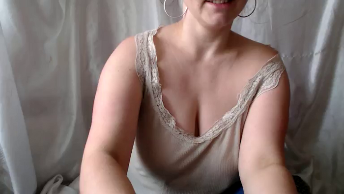 BettyGirlKiss