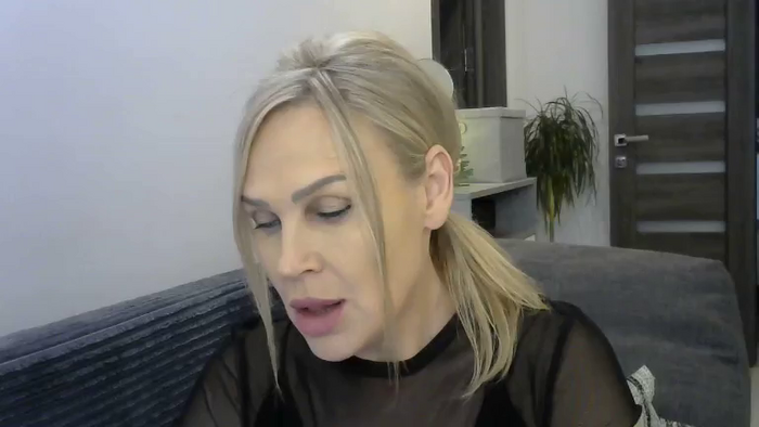 Evie_Paige