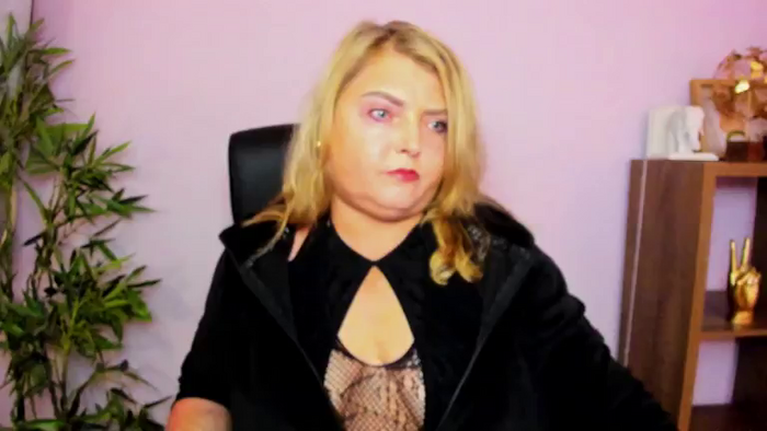 ElodiePLAYGIRL