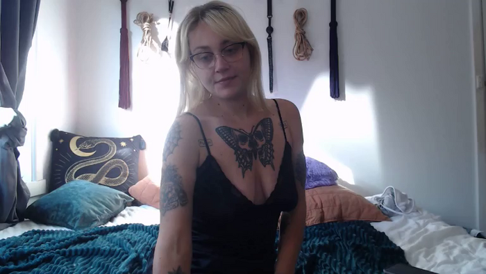 Violet_Devine
