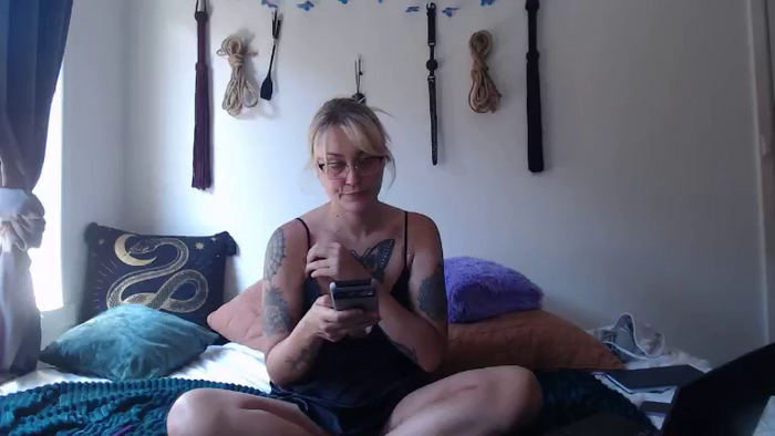 Violet_Devine