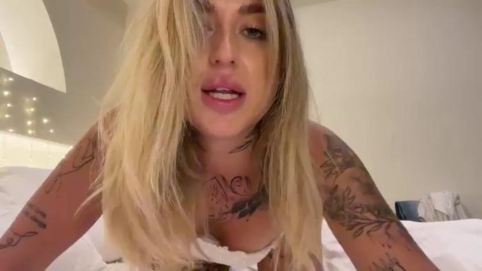 Anastasia_smallbutspicy