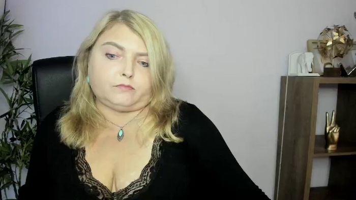 ElodiePLAYGIRL