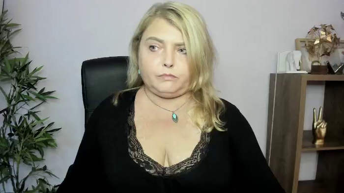 ElodiePLAYGIRL