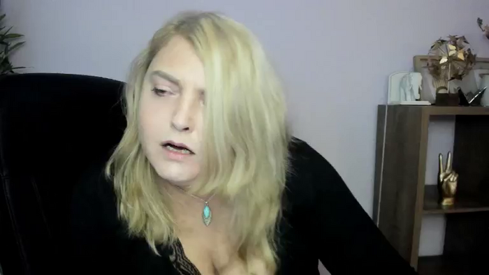 ElodiePLAYGIRL