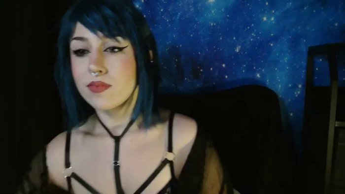 MissVikkiBlue