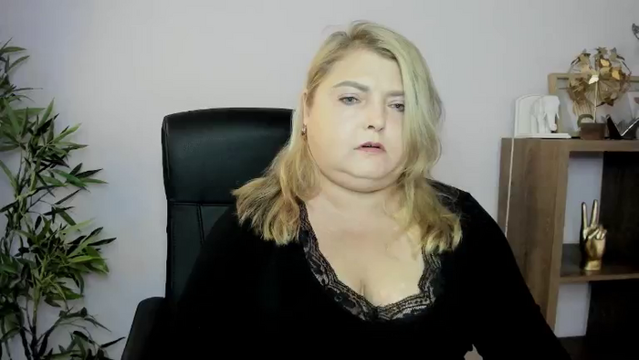 ElodiePLAYGIRL