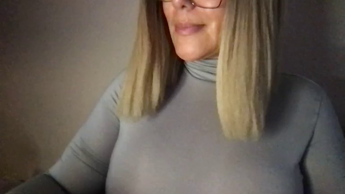 MistressLouUK