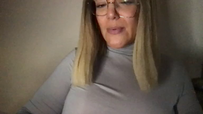 MistressLouUK