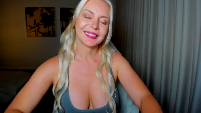 MsLindsayDevis