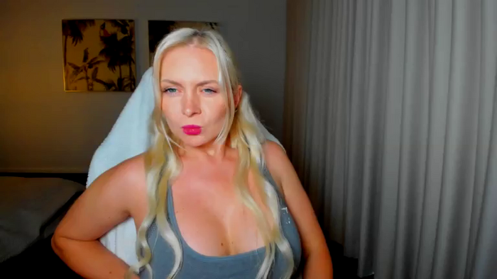 MsLindsayDevis