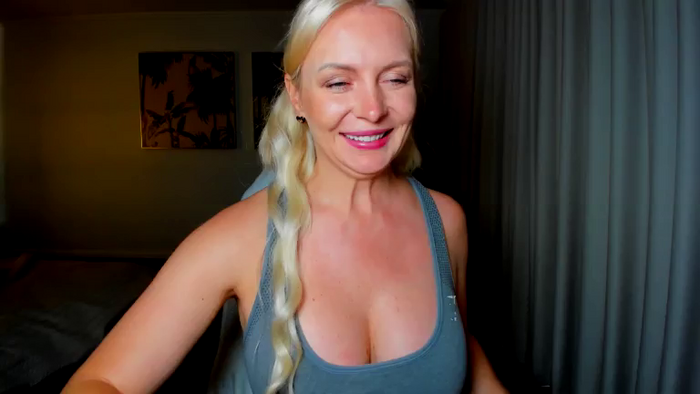 MsLindsayDevis