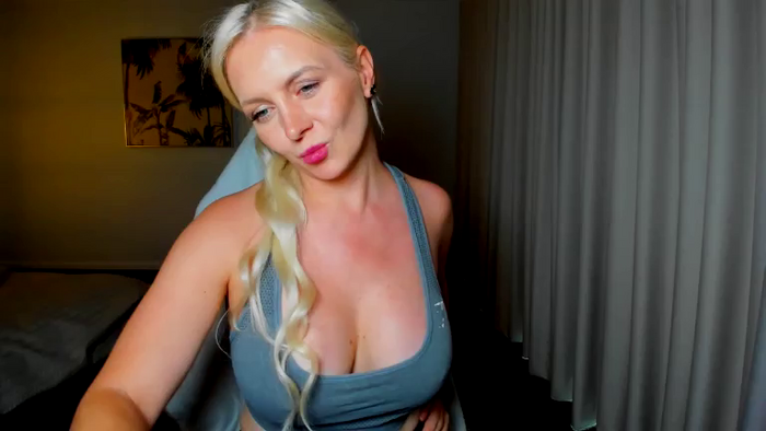 MsLindsayDevis