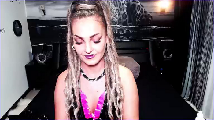 Sarah_Diamond_TS