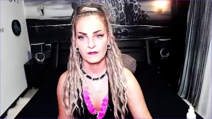 Sarah_Diamond_TS