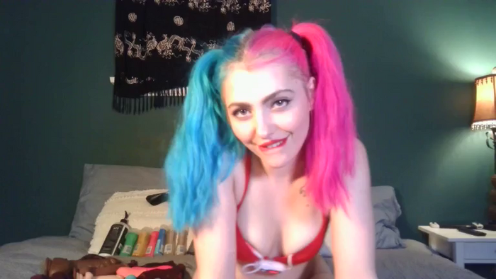 AlexMarieXOXO