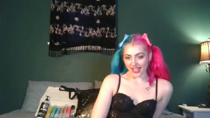 AlexMarieXOXO