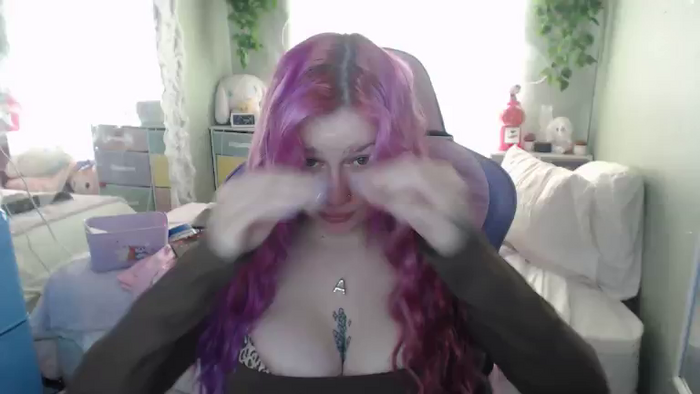 Angelina_Glass