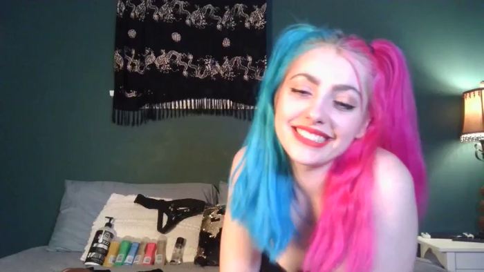 AlexMarieXOXO
