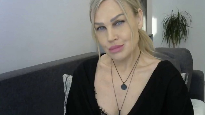Evie_Paige