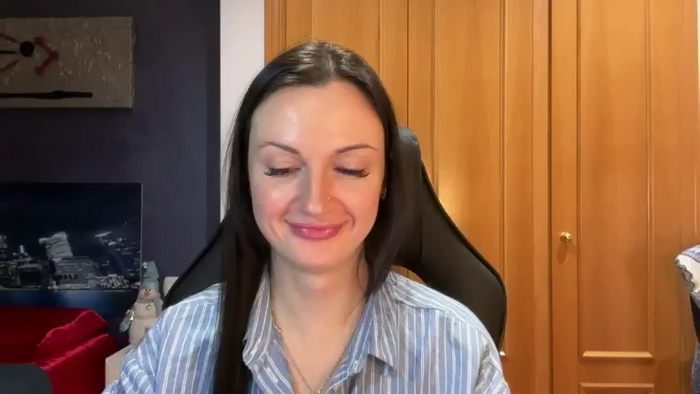 GloriaM