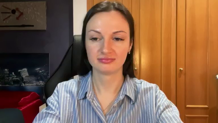 GloriaM