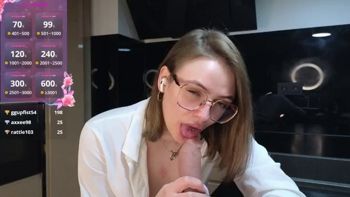 Sofi_Lewis