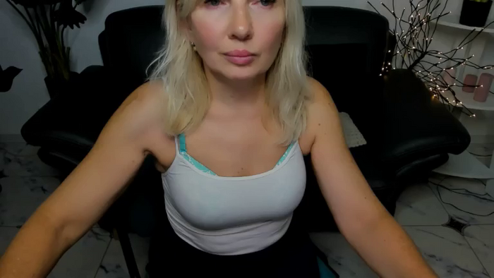 YrhotAbbyX