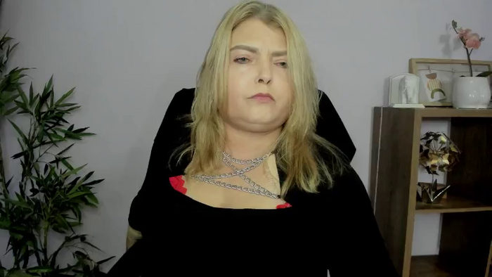 ElodiePLAYGIRL