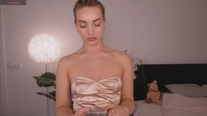 Nicole_youthfull18