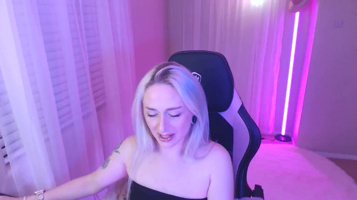 ChristinaRayXOXO