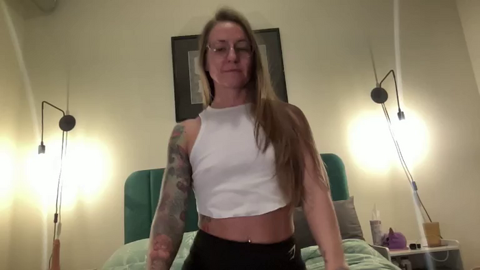 Beebeefitgirl