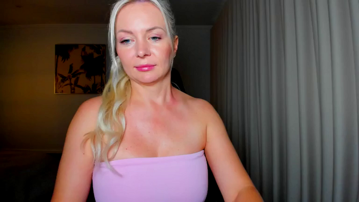 MsLindsayDevis