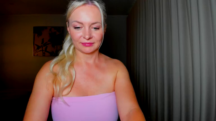 MsLindsayDevis