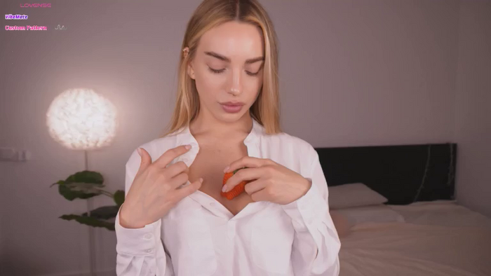 Nicole_youthfull18