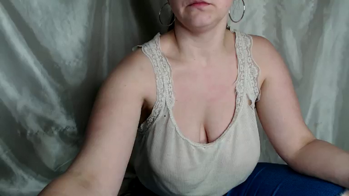 BettyGirlKiss