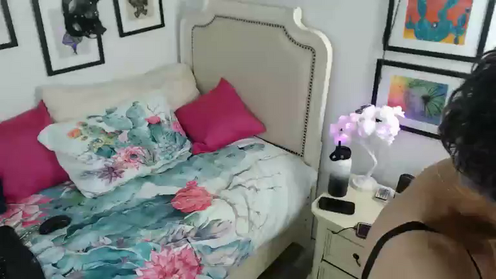 IzzyOnCam