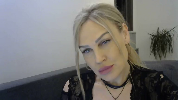 Evie_Paige