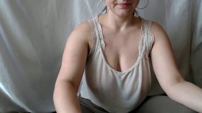 BettyGirlKiss