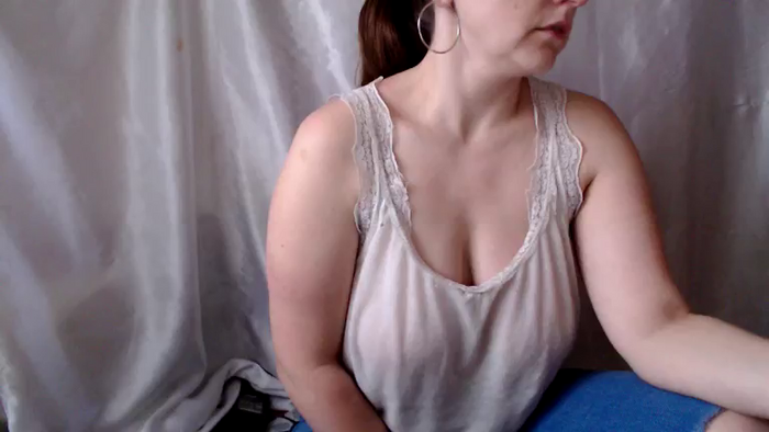 BettyGirlKiss