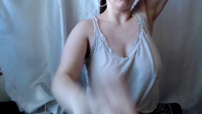 BettyGirlKiss