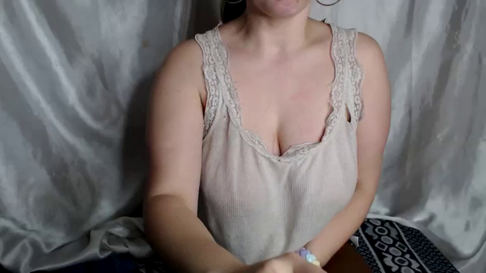 BettyGirlKiss