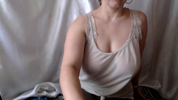 BettyGirlKiss