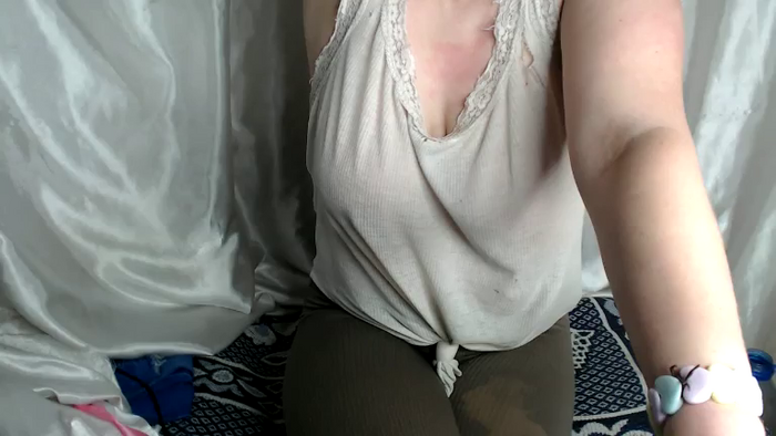 BettyGirlKiss