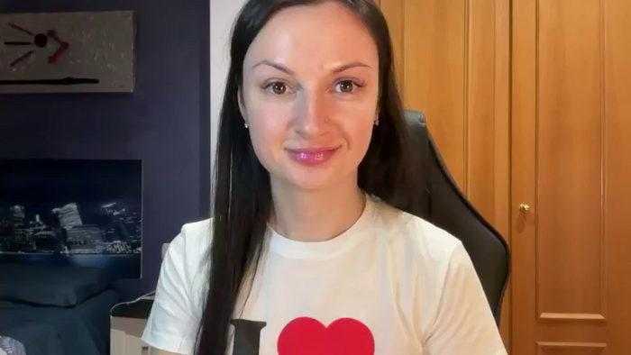 GloriaM