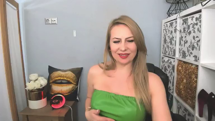 LatoyaSensual