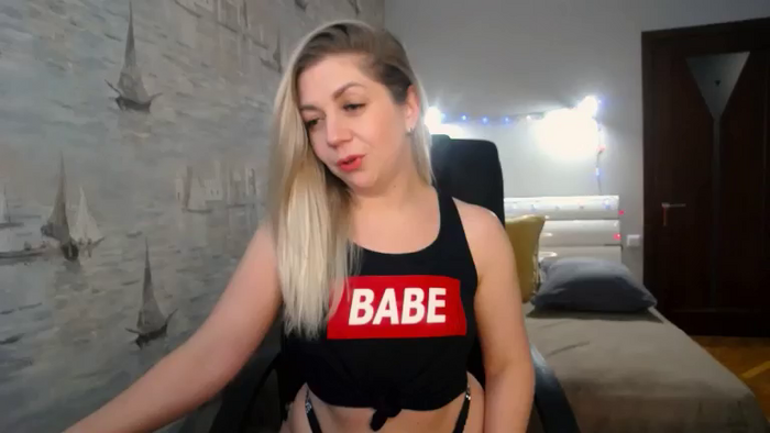 Nichole_Hill