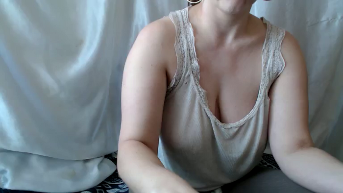 BettyGirlKiss