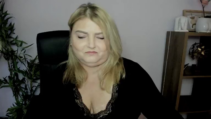 ElodiePLAYGIRL